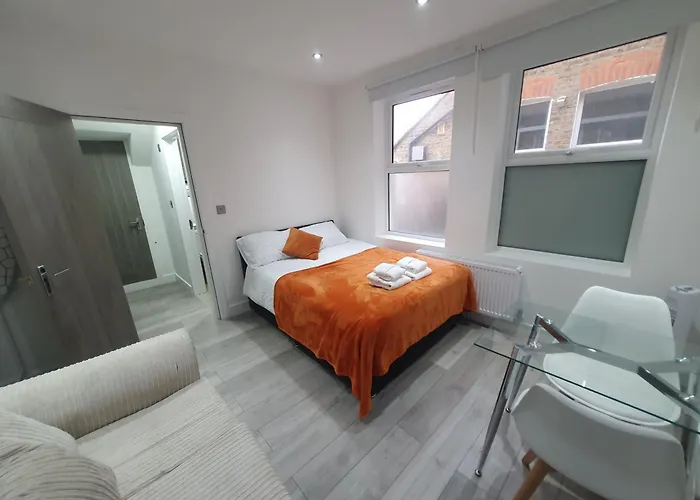 Central Studio Apartment London 1